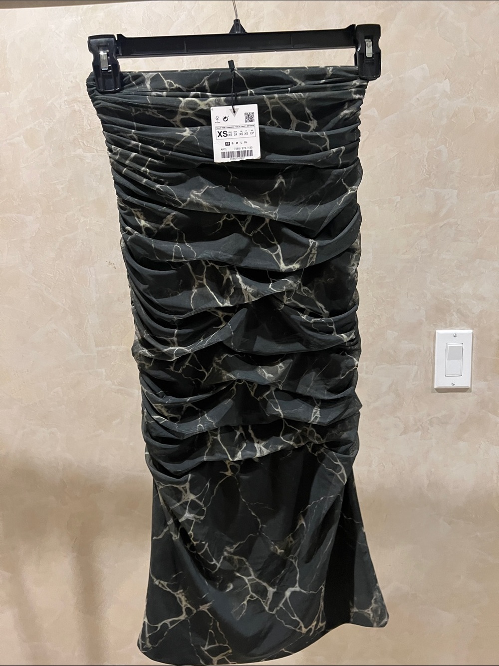 New Zara Black Marble-Print Ruched Midi tube dress